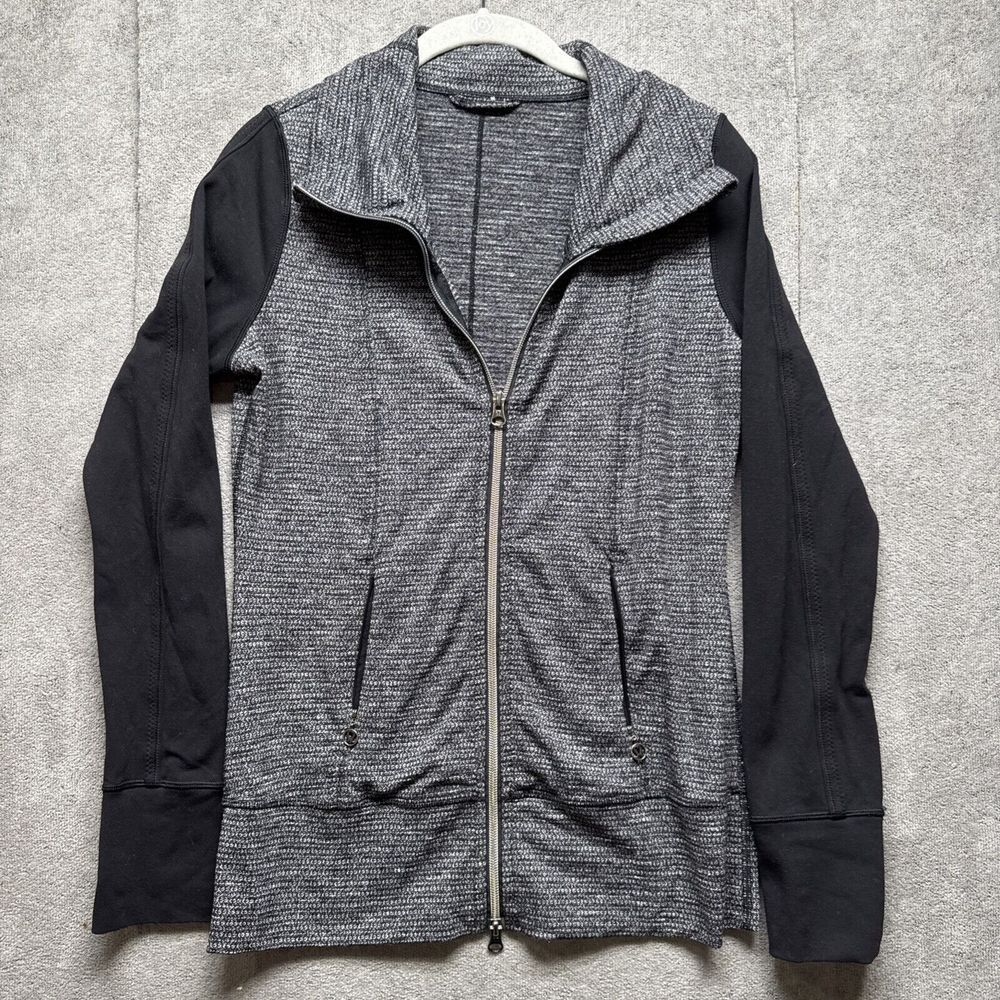 Lululemon Jacket Womens 6 Daily Yoga Gray Coco Pique Black Full Zip Mock Neck
